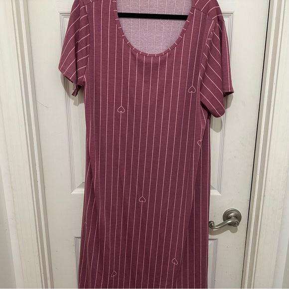 LuLaRoe Dresses & Skirts - LuLaRoe heart stripe dress with pockets